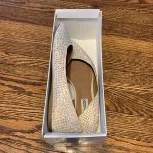 Steve Madden flats. Size 8.